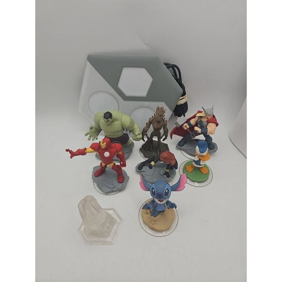 Nintendo Wii Disney Infinity Characters, Lot of 8 Figures + Infinity Portal - Picture 2 of 12